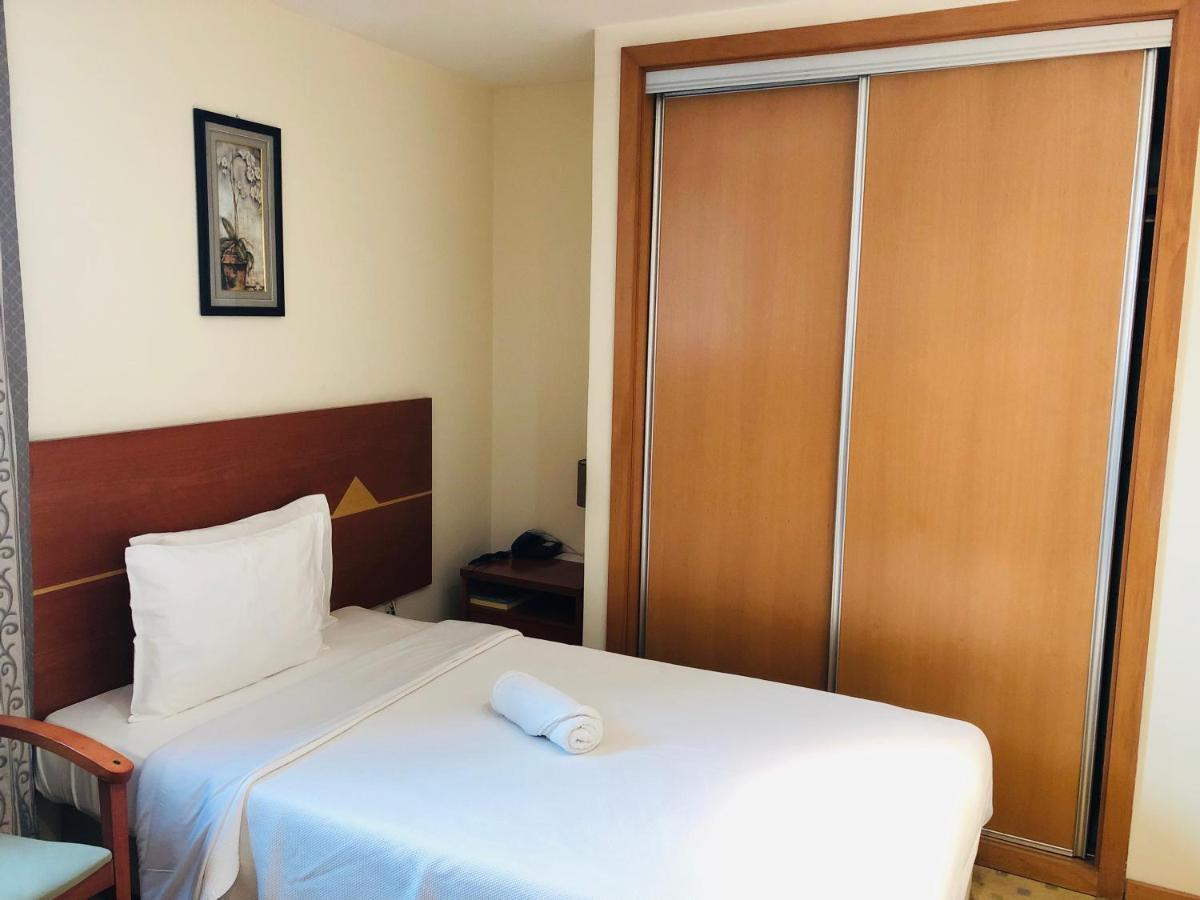 Golden Park Hotel Luanda Exterior foto